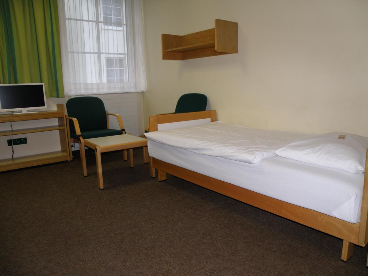 באד לאונטלדן Hotel Sommerhaus Am Internats-Campus מראה חיצוני תמונה