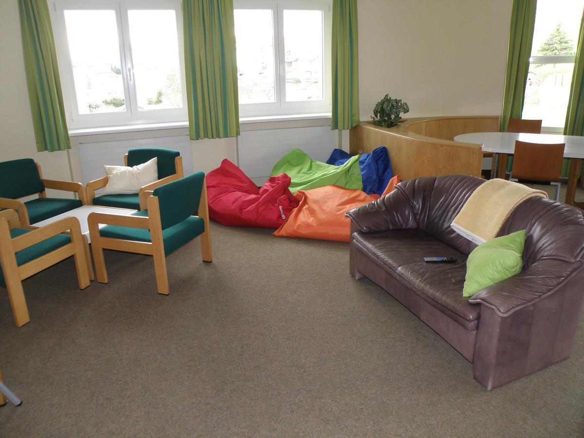 באד לאונטלדן Hotel Sommerhaus Am Internats-Campus מראה חיצוני תמונה