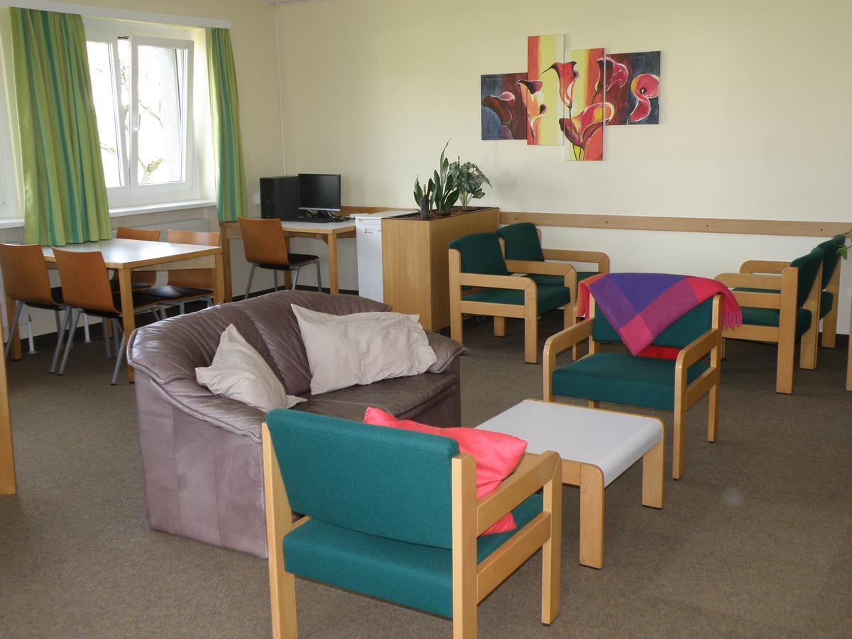 באד לאונטלדן Hotel Sommerhaus Am Internats-Campus מראה חיצוני תמונה